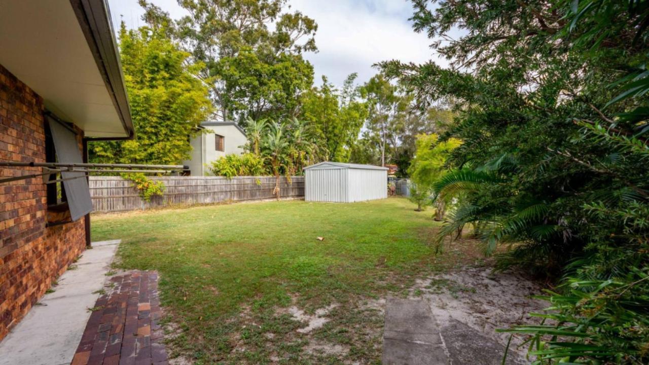 Pet Friendly Lowset Home With Room For A Boat, Wattle Ave, Bongaree Bellara Exterior photo